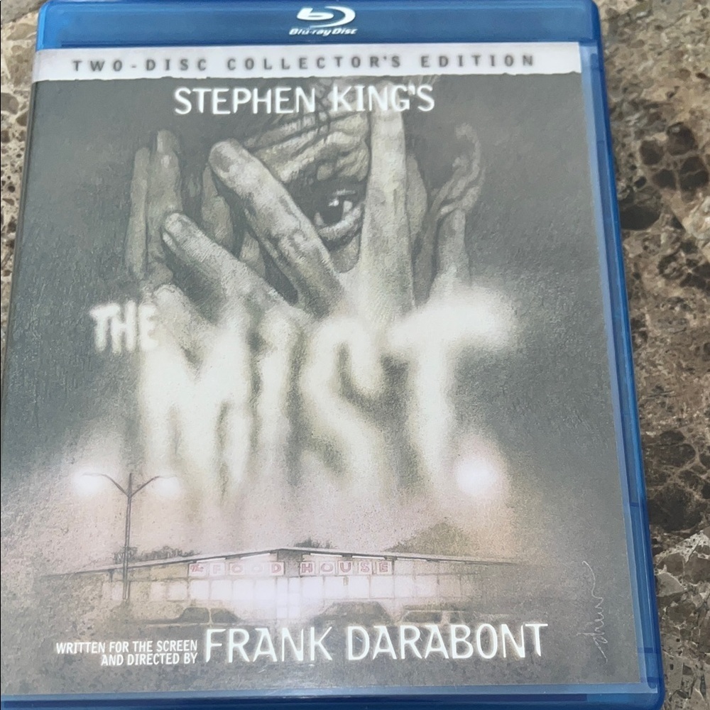The Mist Two-Disc Collector's Edition Blu-ray